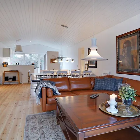 Dom wakacyjny Pelle - 800m From The Sea By Interhome