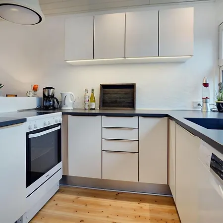 Pelle - 800m From The Sea By Interhome